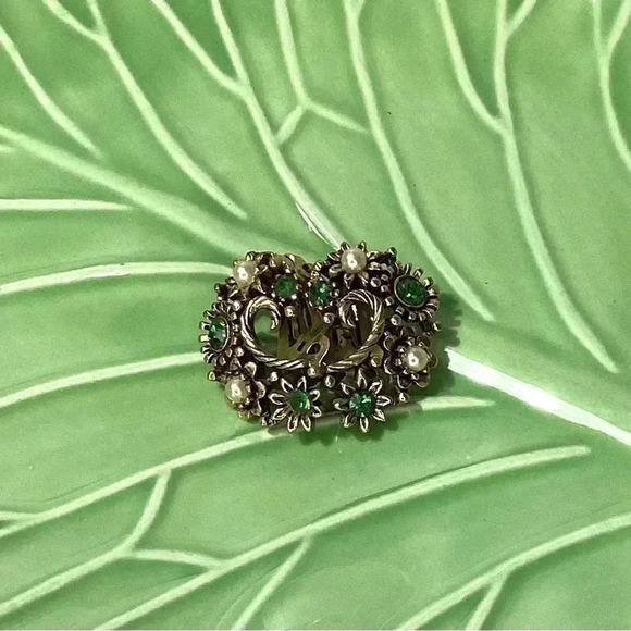 Lisner Vintage Pearl& Emerald Gold tone Earrings - Picture 6 of 12